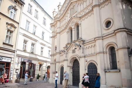 Househost Apartmeni: Podbrzezie 2/20 Kraków Exteriör bild