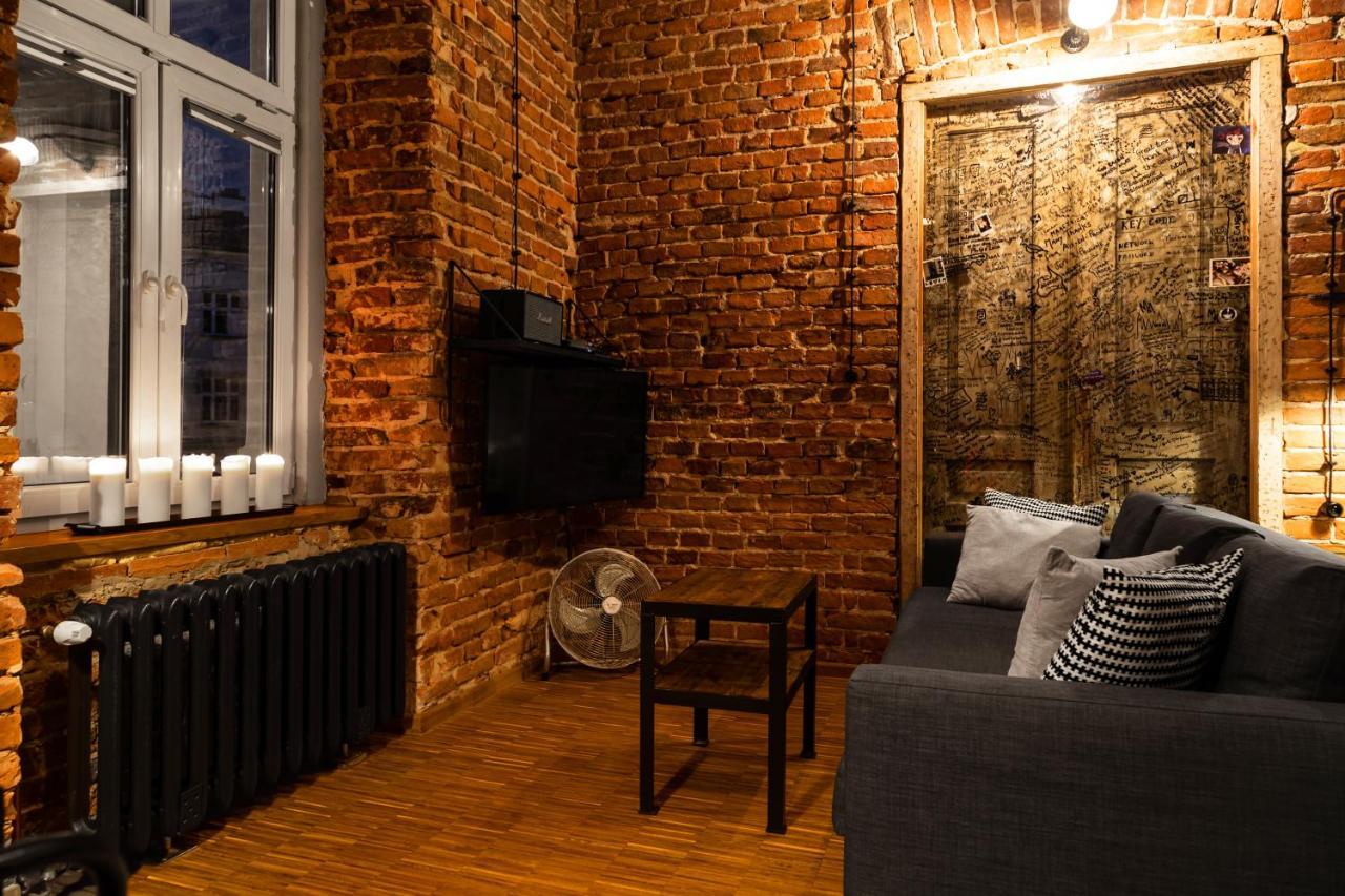 Househost Apartmeni: Podbrzezie 2/20 Kraków Exteriör bild